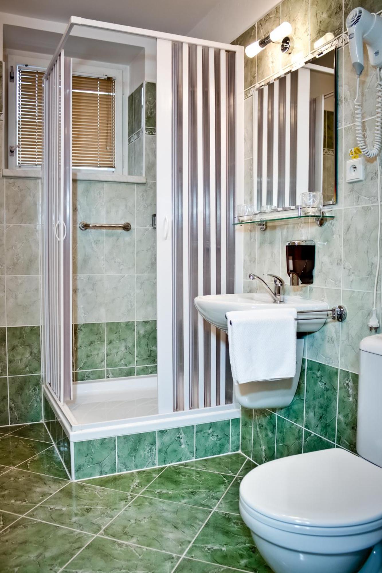Hotel Palác Elektra Ostrava Esterno foto