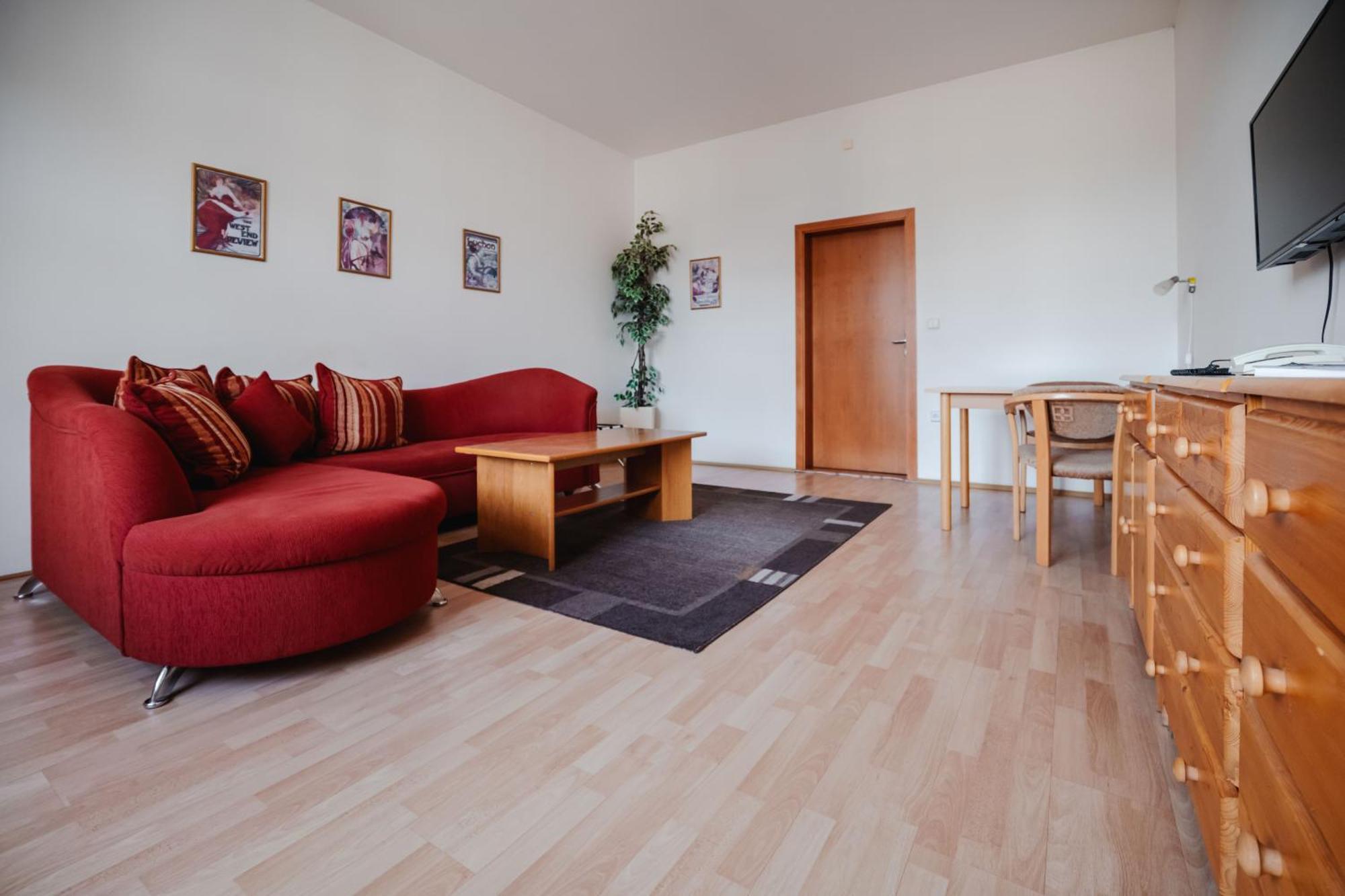 Hotel Palác Elektra Ostrava Esterno foto