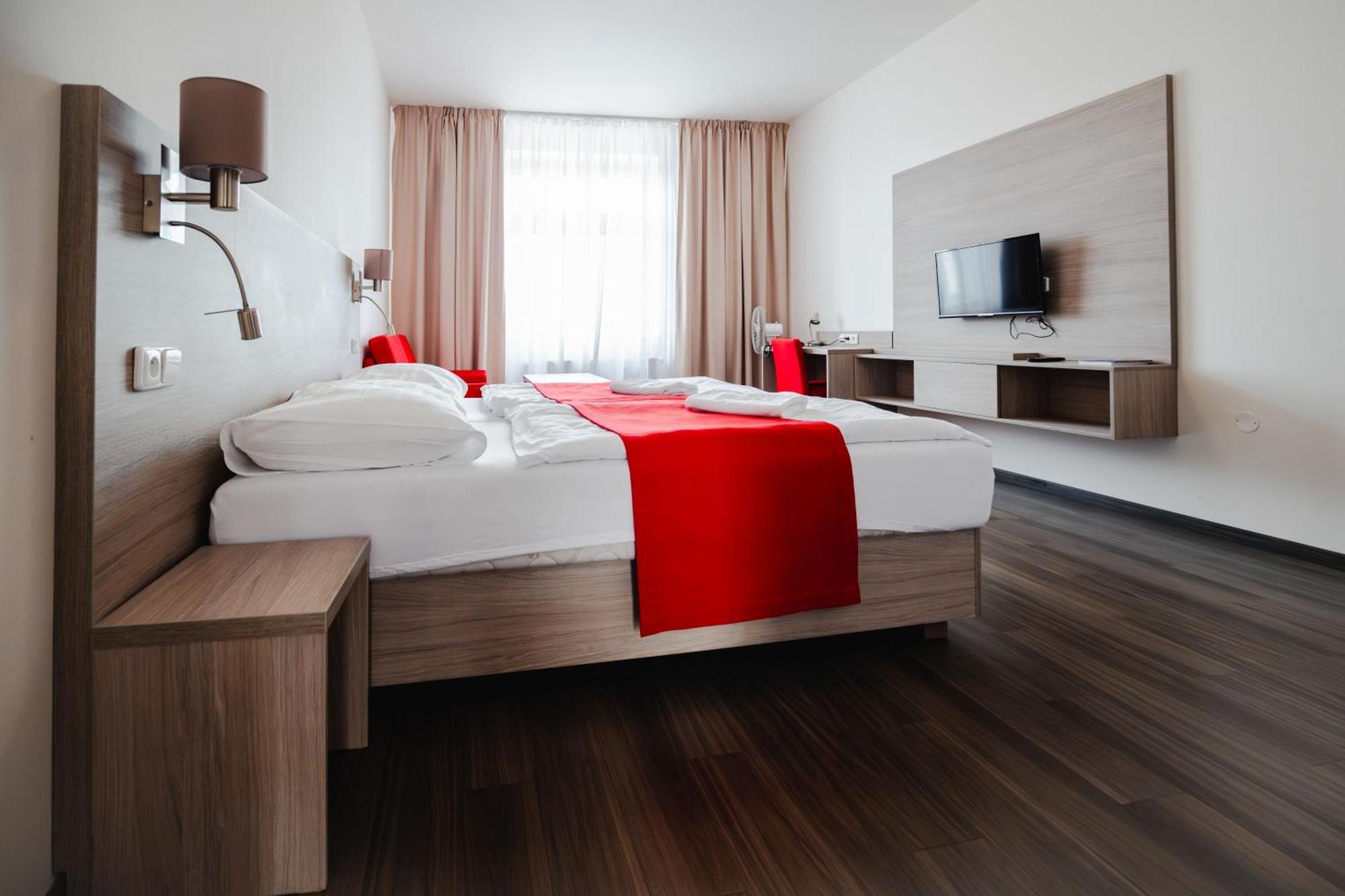 Hotel Palác Elektra Ostrava Esterno foto